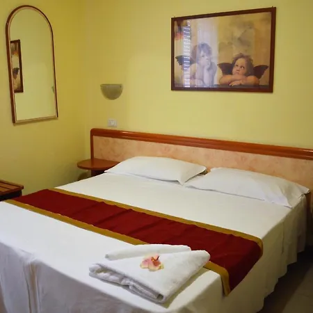 Carolin Hotel
