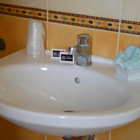 Hotel Carolin 3*