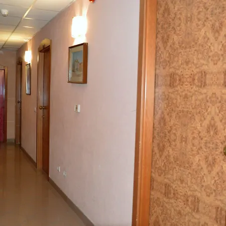 Carolin Hotel