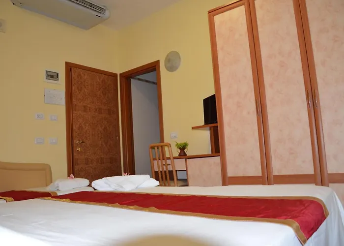 Carolin Hotell Rimini